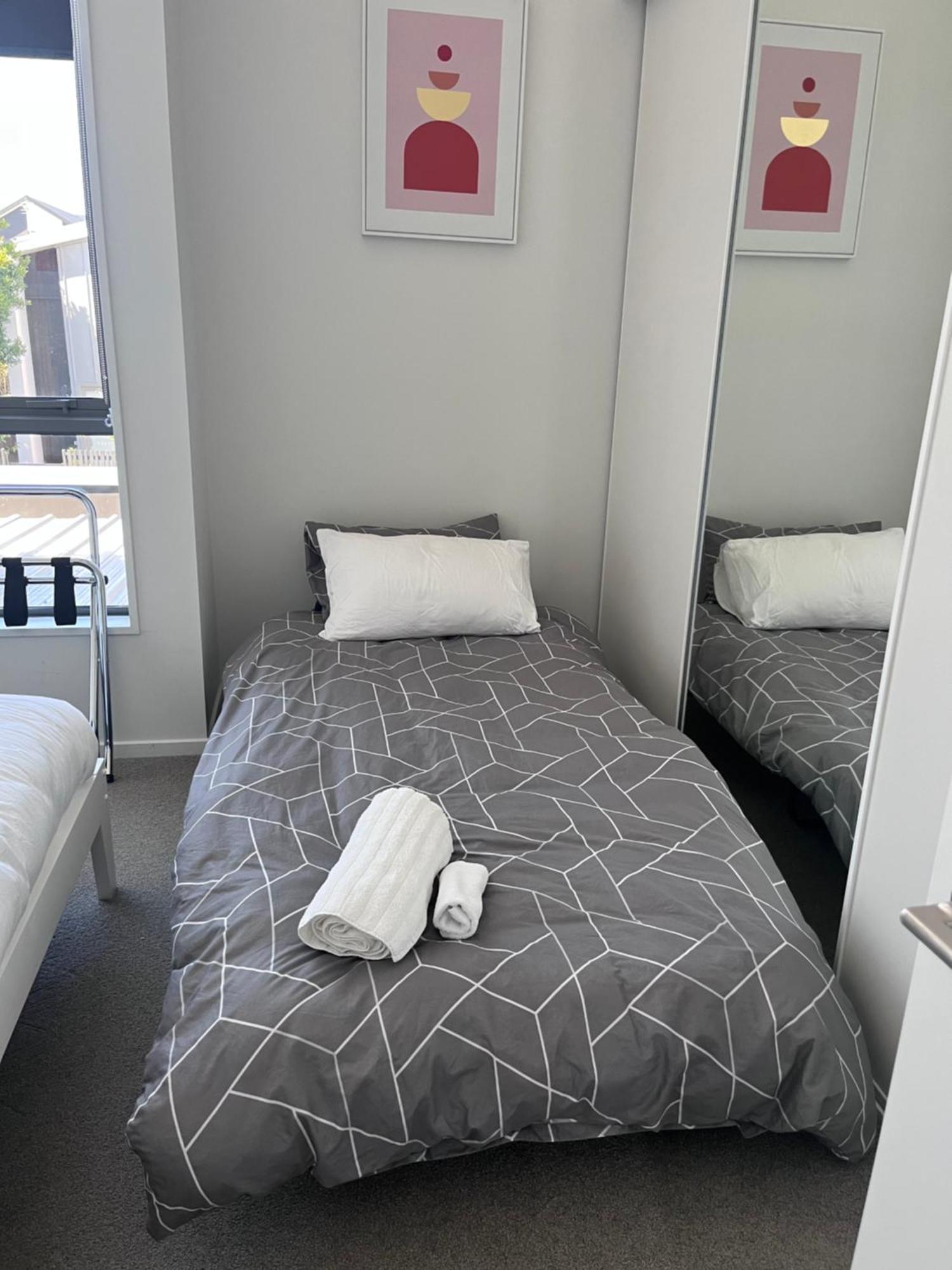 Urban Nest - Entire Townhouse And Free Parking Villa Christchurch Dış mekan fotoğraf